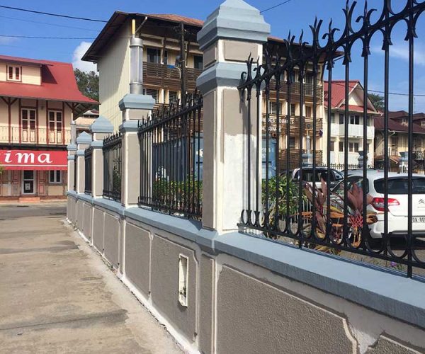 Travaux de la clôture - Mairie de Cayenne - Guyane 2