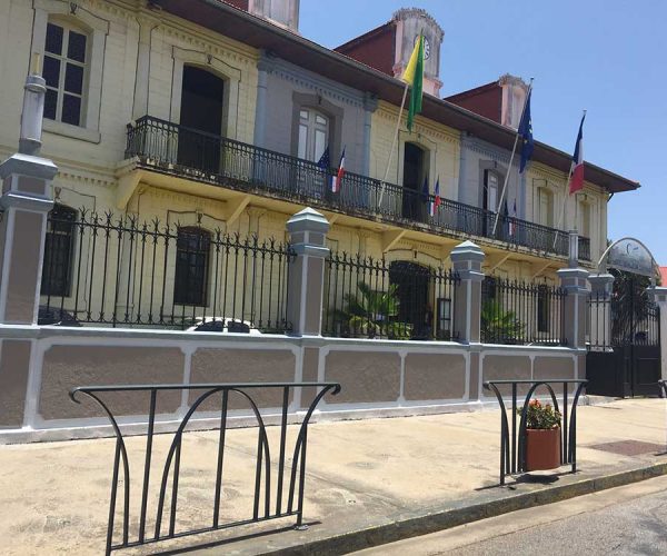Clôture terminée - Mairie de Cayenne - Guyane