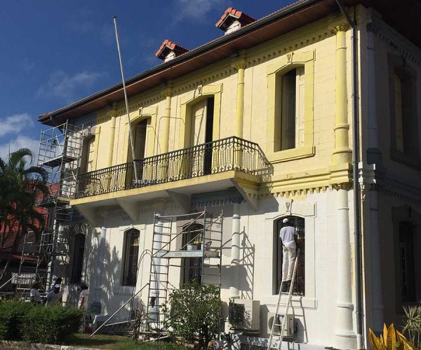 Travaux de peinture des façades - Mairie de Cayenne - Guyane 5