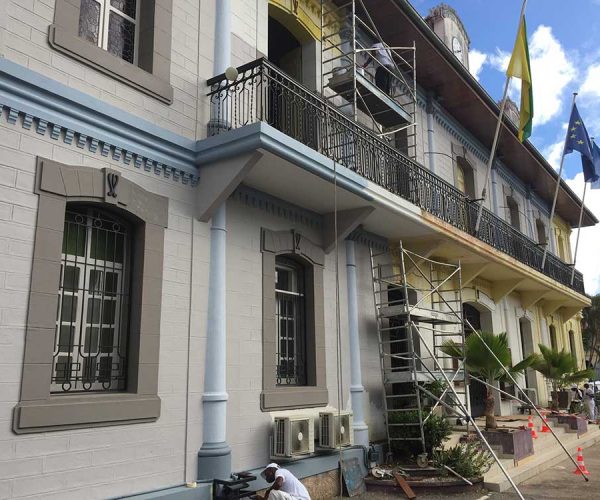 Travaux de peinture des façades - Mairie de Cayenne - Guyane 2