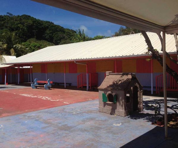 Mise en peinture - École de Cayenne - Guyane