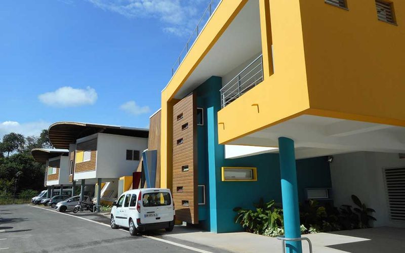 Mise en peinture - École de Cayenne - Guyane