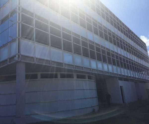Travaux en cours - Bâtiment administratif Titan - CNES Centre spacial de Kourou - Guyane